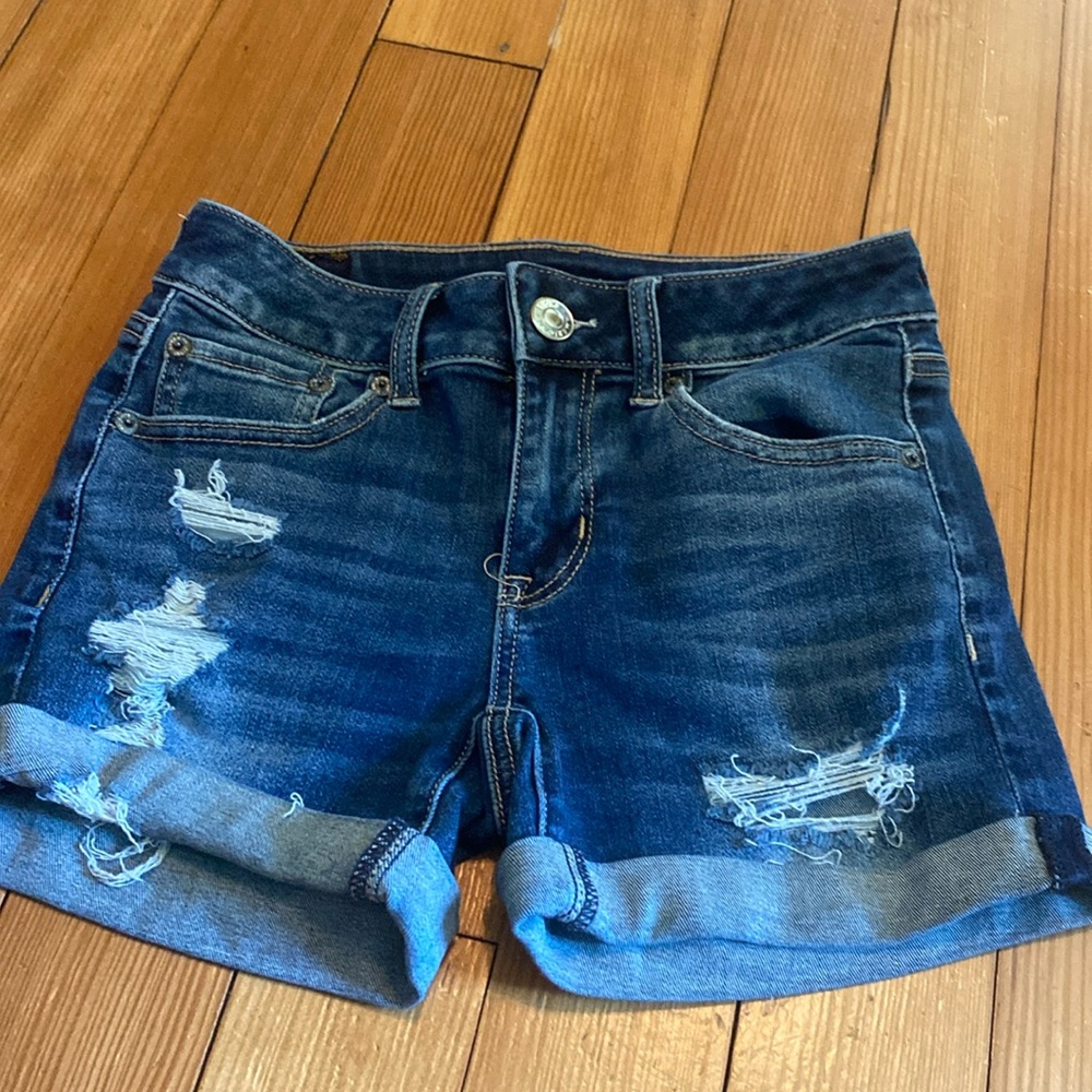 American Eagle low rise shorts